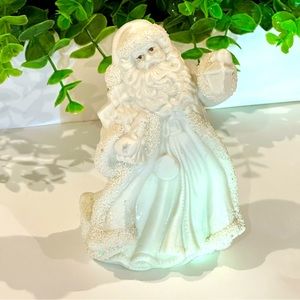 K's Collection Porcelain Santa figurine Lantern sparkle  on coat fur